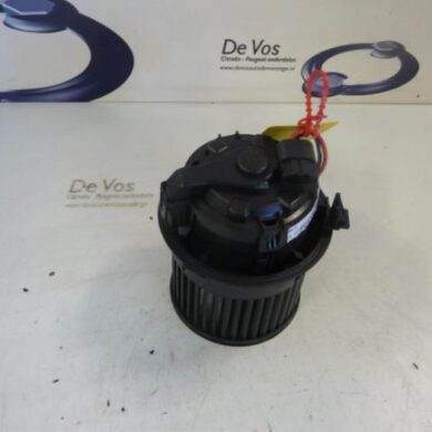 Peugeot 208  Heizung Belüftungsmotor 2013 1608182080