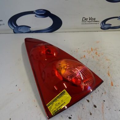 Peugeot 107 1.0 12V Achterlicht links 2009 6350X6