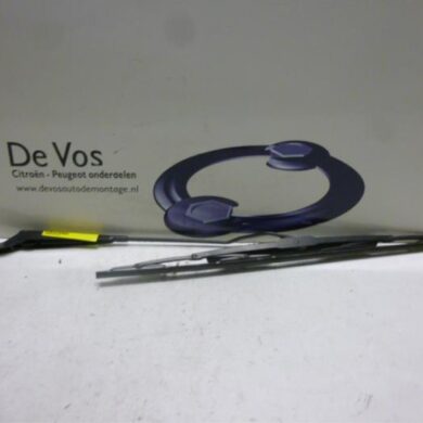 Citroen C5 1.8 16V Front wiper arm 2002 6429S5