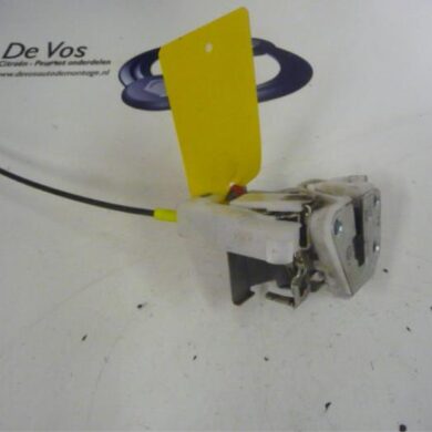 Peugeot 107 1.0 12V Deurslot Mechaniek 4Deurs links-achter 2010 9137E9