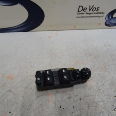 Peugeot 3008  Multi-functional window switch 2019 98319739ZD