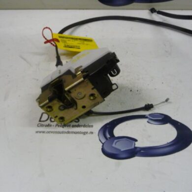 Citroen Pluriel  Door lock mechanism 2-door, right 2005 9136P9