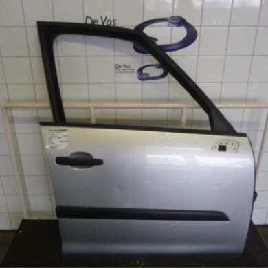 Citroen C4 Picasso 1.6 HDi 16V 110 Tür 4-türig rechts vorne 2009 9004Y0