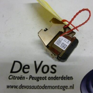 Peugeot 2008 1.2 Vti 12V PureTech 82 Regensensor 2013 1608089480