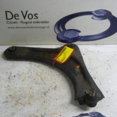 Peugeot 1007 1.4 16V Front wishbone, right 2006 3521N7