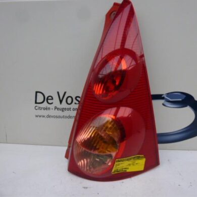 Peugeot 107 1.0 12V Achterlicht rechts 2008 6351X6