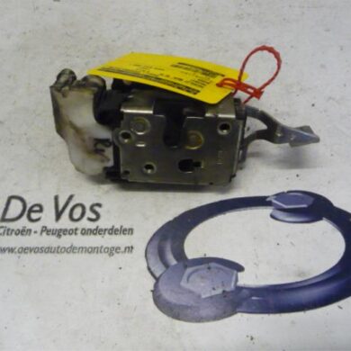 Peugeot Boxer  Deurslot Mechaniek 4Deurs rechts-voor 2003 9136P5