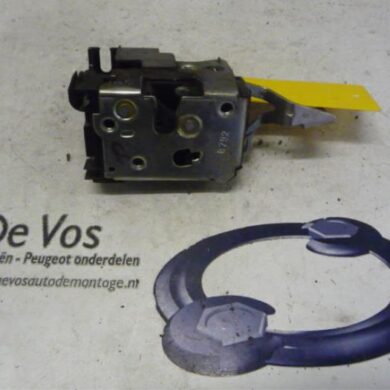 Peugeot Boxer  Deurslot Mechaniek 4Deurs rechts-voor 2005 9136P4