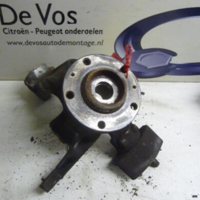 Peugeot 607 2.2 16V Knuckle, front right 2000 364763