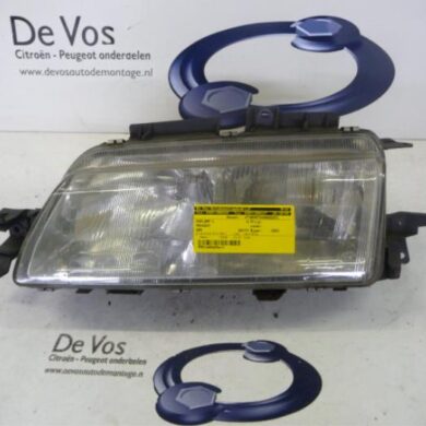 Peugeot 605 2.0 SRi Koplamp links 1993 6204E0