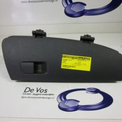 Citroen Xsara  Dashboardkastje 1998 8214GY-8214GW