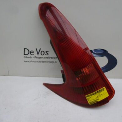 Peugeot 206 1.4 HDi Taillight, left 2004 6350R4
