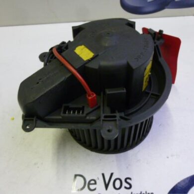 Citroen XM 2.0i Heating and ventilation fan motor 1993 6441F3