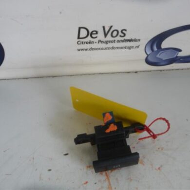 Citroen C4 Picasso  Parking brake switch BHZBH01 2015 98014489ZD