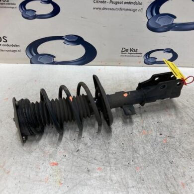 Peugeot 3008 1.6 e-THP 165 16V Front shock absorber rod, right 2017 9819718680