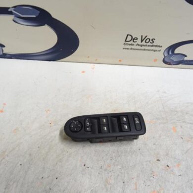 Peugeot 308  Multi-functional window switch 2009 649028