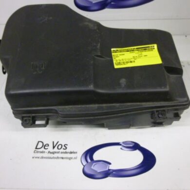 Peugeot 407 1.8 16V Relay holder 2004 1922P3-1922P4