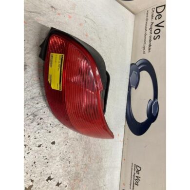 Peugeot 206 1.6 16V Taillight, right 2003 6351N7