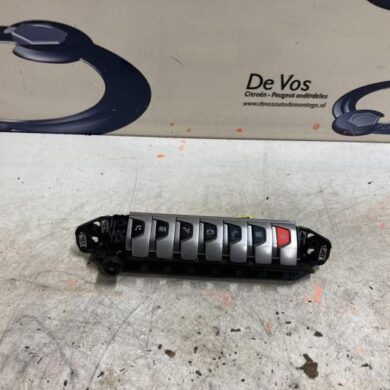 Peugeot 3008  Switch 2021 98249153DX