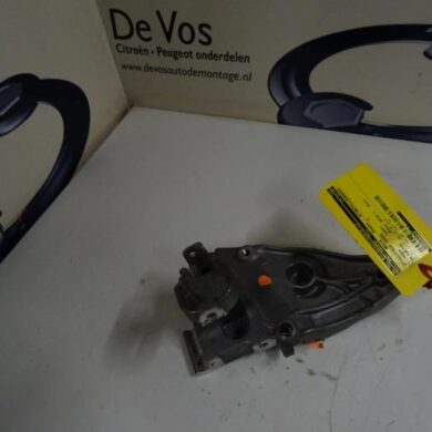 Citroen C4 Cactus  Dynamosteun onder YHY-YHYYH01 2019 9808696880