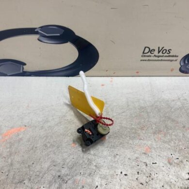 Peugeot 508 1.6 16V Hybrid 225 Heater valve motor 2022