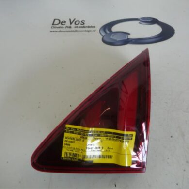 Peugeot 3008  Taillight, right 2015 9805511280
