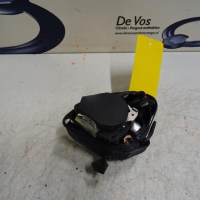 Peugeot 807  Gordelspanner links 2007 8974XF