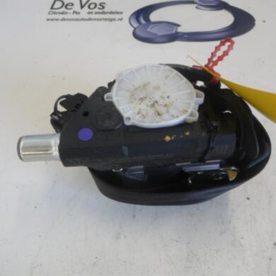Citroen C5  Seatbelt tensioner, right 2010 8975R5
