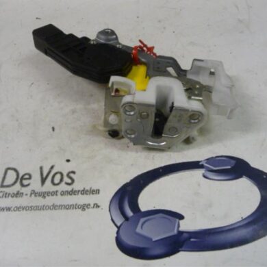 Peugeot 107 1.0 12V Deurslot Mechaniek 4Deurs rechts-voor 2012 9136T9