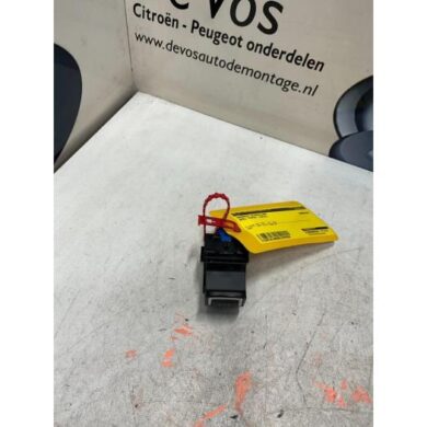 Opel Corsa 1.2 Turbo 12V 100 Handrem schakelaar HNK 2022 YP000044YX