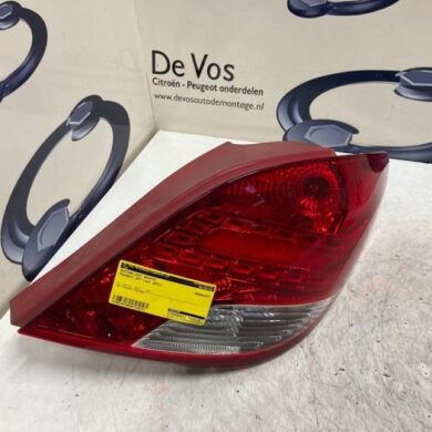 Peugeot 207 1.4 16V VTi Achterlicht rechts 2011 6351HQ