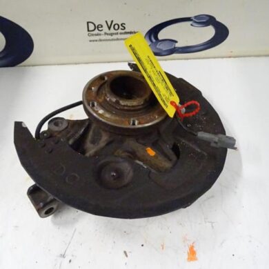 Peugeot 308  Fusee rechts-voor 2015 1610138080