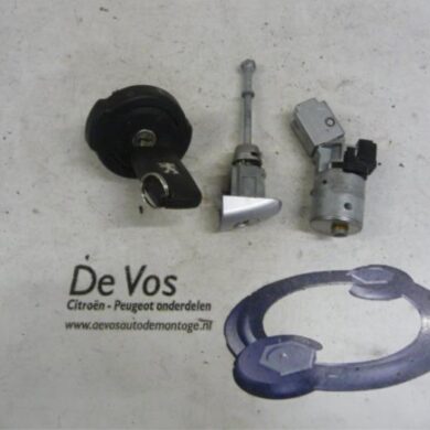 Peugeot 308 1.6 16V THP Autom. Set of cylinder locks (complete) 2008 4162KZ