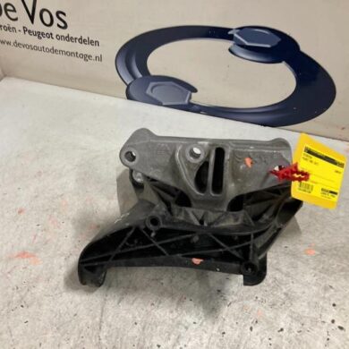 Peugeot 3008  Motorlager 5G06 2017 9820297580