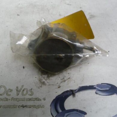 Peugeot 206  Brake servo vacuum pump 8HX 2004 456565