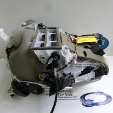 Peugeot 308  Kachelhuis 2010 6480E9