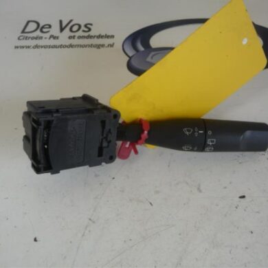 Peugeot 106 1.4 XN,XR,XS,XT Ruitenwis Schakelaar 1996 6239C0