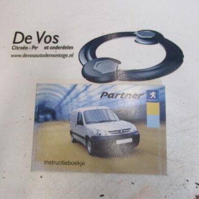 Peugeot Partner  Instruction Booklet 2004