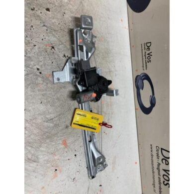 Peugeot 5008 1.6 BlueHDi 120 Rear door window mechanism 4-door, right 2016 1607675380