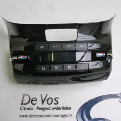 Peugeot 208 1.4 16V Heater control panel 2012 96722471XU