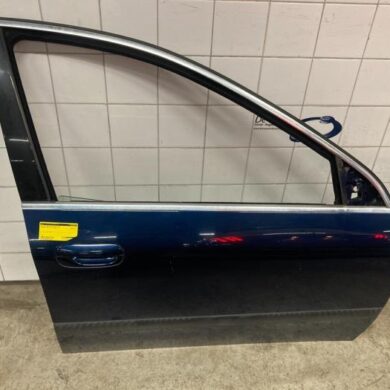 Peugeot 607 2.2 16V Front door 4-door, right 2002 9004L4