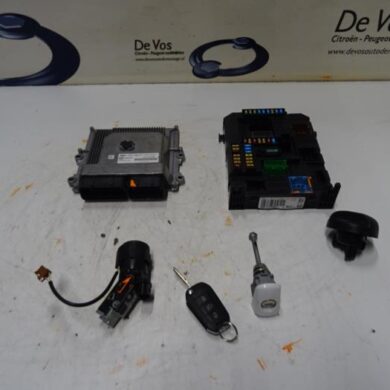 Peugeot 208  Computer Motormanagement HNZ-HNZHN01 2016 1616898380-1612859780-1635088280