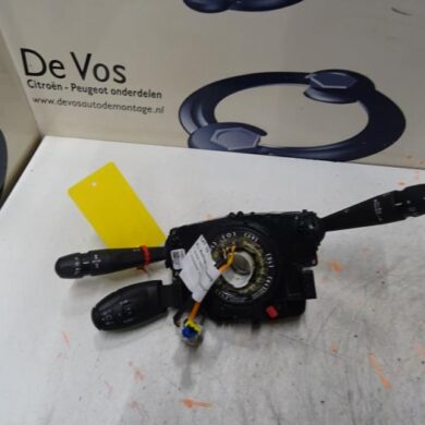 Peugeot 2008  Steering column stalk 2014 98081767ZD