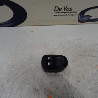Peugeot 206 1.4 XR,XS,XT,Gentry Combischakelaar ramen 2002 6552WQ