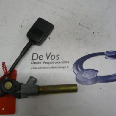 Peugeot 406 2.0 S,SL,ST,STX 16V Gordelspanner rechts 1995 8972S2