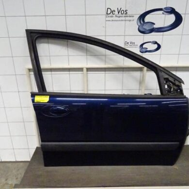 Citroen C5 1.6 HDiF 16V Front door 4-door, right 2005 9004P0