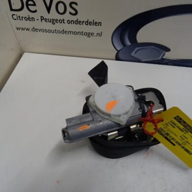 Citroen DS3  Seatbelt tensioner, right 2013 98030372XX