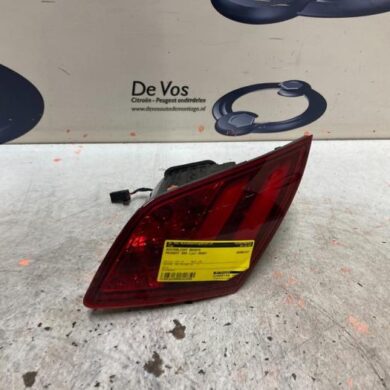 Peugeot 308 1.2 12V e-THP PureTech 130 Taillight, right 2020 9677818280