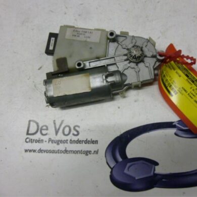 Peugeot 607 2.2 HDi 16V FAP Schuifdak Motor 2001 665135