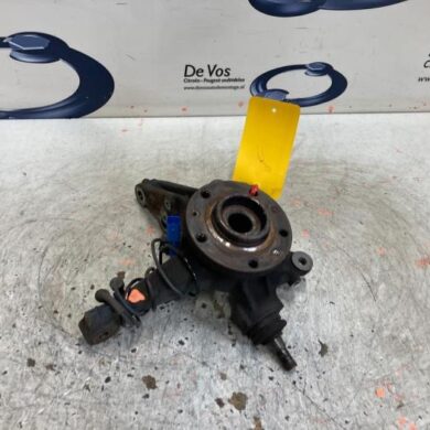 Peugeot 508 2.0 BlueHDi 180 16V Knuckle, front right 2015 1607018180